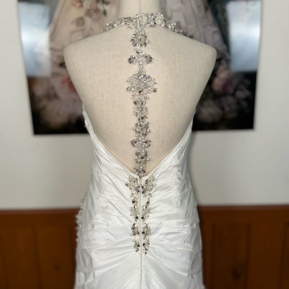 Beautiful Sottero & Midgley Ruched Taffeta Wedding Gown - Picture 6 of 8